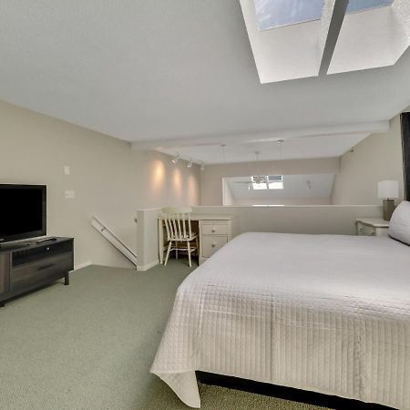 359 Edgewater Inn Charlevoix Kültér fotó